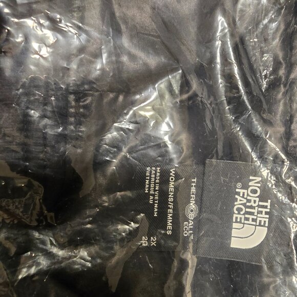 The North Face ThermoBall Eco 2.0 Plus Size Jacket - Women's 2X Black NWT NEW - Picture 2 of 7